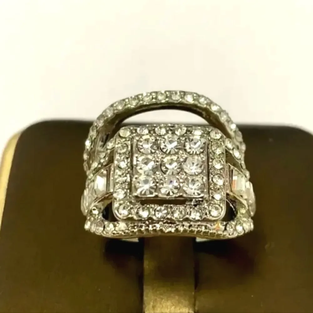 Ladies Stunning unisex diamond wedding ring set sz 8